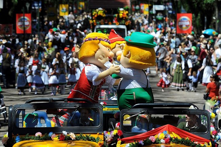 Na Cidade: Programação oficial da Oktoberfest 2013 em Santa Cruz do Sul