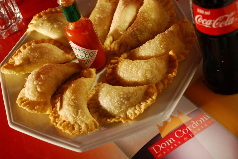 Dicas de onde comer pastel em Curitiba