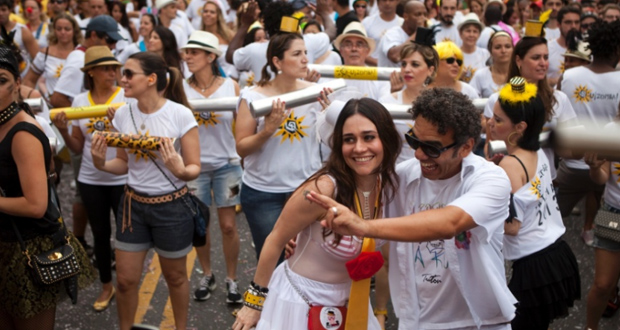 Na Cidade: Acadêmicos do Baixo Augusta: Flower Power