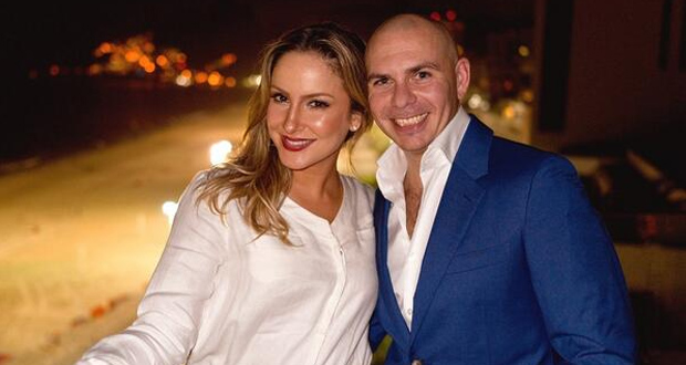 Música: Claudia Leitte grava música com Pitbull e Jennifer Lopez para a Copa do Mundo