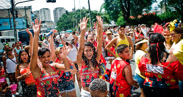 Bloco Da Ressaca 2014