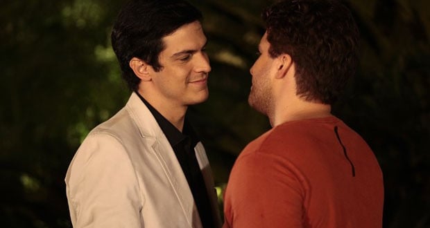 Beijo entre Niko e Félix é a grande expectativa da reta final de 'Amor à Vida'
