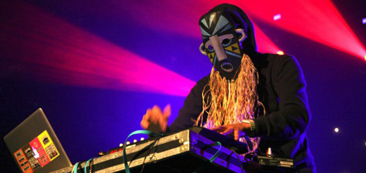 SBTRKT lança a inédita "Runaway" com Jessie Ware