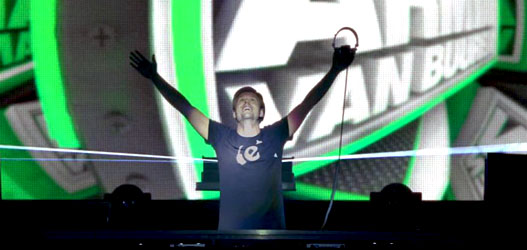 Armin Van Buuren e Heineken lançam campanha que incentiva as pessoas a dançar mais e beber menos