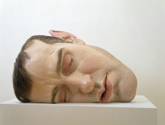 Saiba o que esperar da exposição hiper-realista do artista Ron Mueck, na Pinacoteca de SP