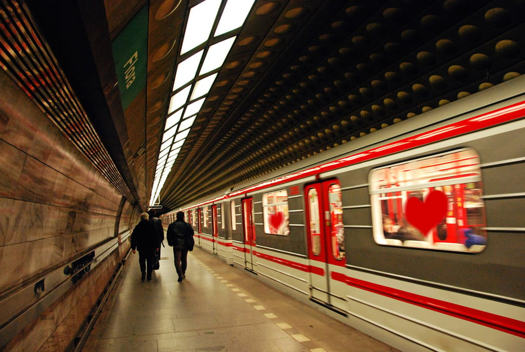 Comportamento: 10 dicas para paquerar no metrô