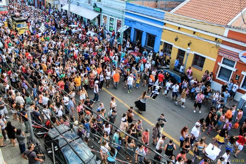 Viagens: Carnaval de Rua em Porto Alegre