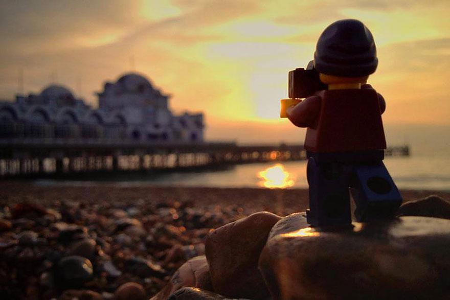 Arte: O mini fotógrafo de Lego