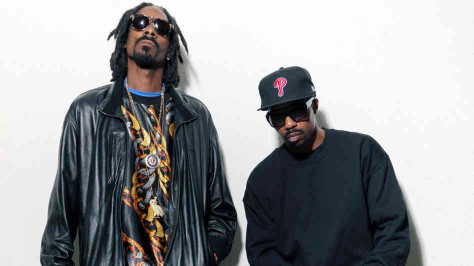 Snoop Dogg e Dam Funk fazem propaganda de seus equipamentos no clipe de "Do My Thang"