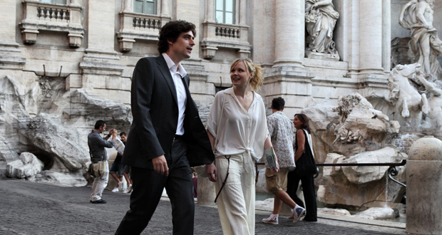 Fontana di Trevi, em “Para Roma Com Amor”