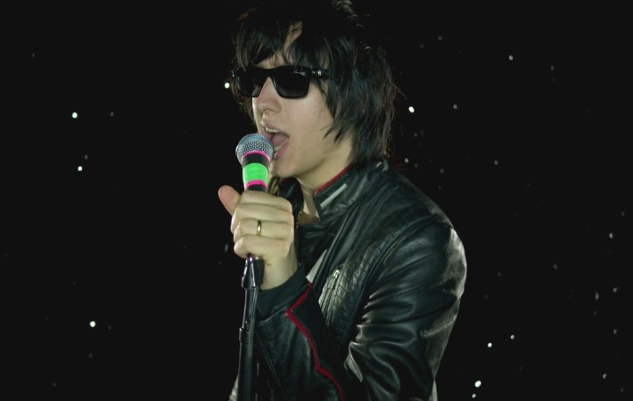 Julian Casablancas anuncia teaser de seu novo álbum solo