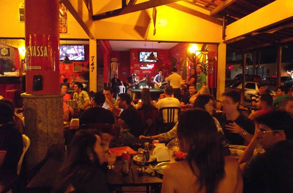 Bares: Bares e restaurantes próximos ao Estádio Castelão
