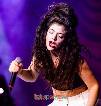 Shows: Lorde faz show com clima intimista no Lollapalooza