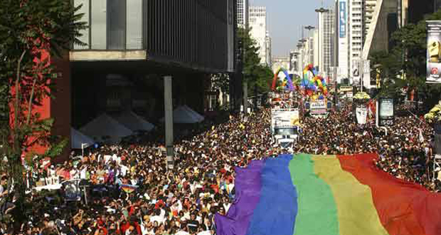 Viagens: Mês do Orgulho LGBT 2014