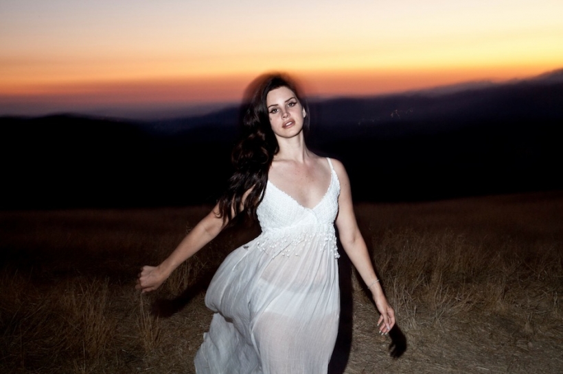 Shows: Lana del Rey lança "West Coast", mais um single igual aos outros