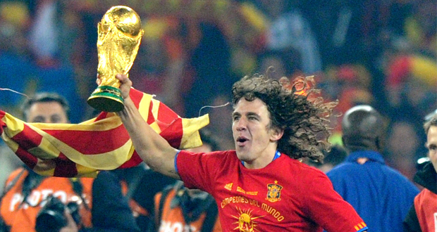 Puyol vai entregar a taça aos campeões da Copa do Mundo 2014