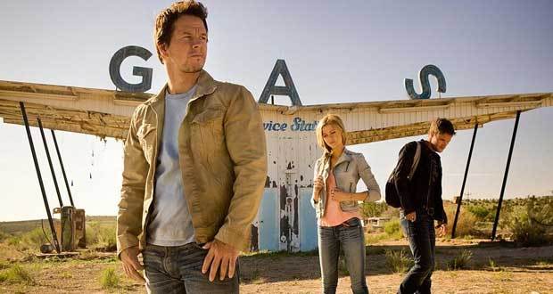 Mark Whalberg, Nicola Peltz e Jack Reynor formam o trio humano principal do filme