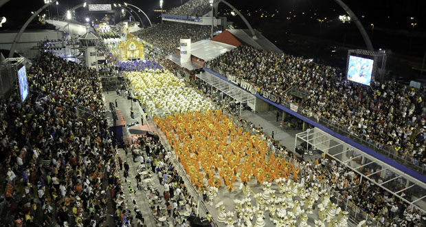 Shows: Desfiles do Carnaval 2015 em São Paulo