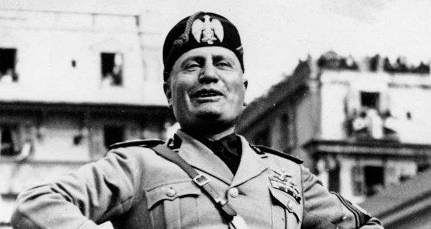 Mussolini se torna o 1º Ministro italiano (1922)