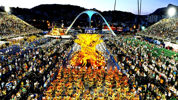 Viagens: Ingressos para os desfiles do Carnaval 2017 no Rio de Janeiro estão à venda