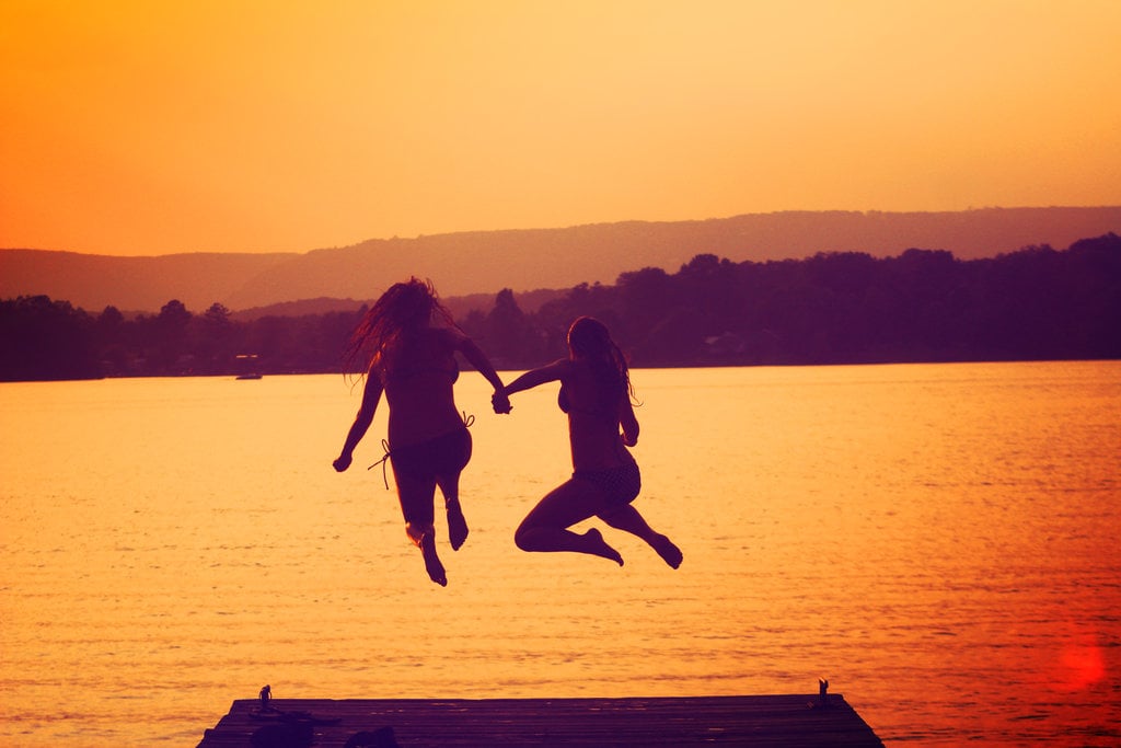 8 motivos para nunca abandonar seus amigos da adolescência