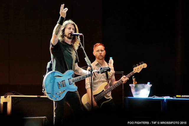 Shows: Foo Fighters lota o Morumbi ao som de muitos berros, guitarras e carisma