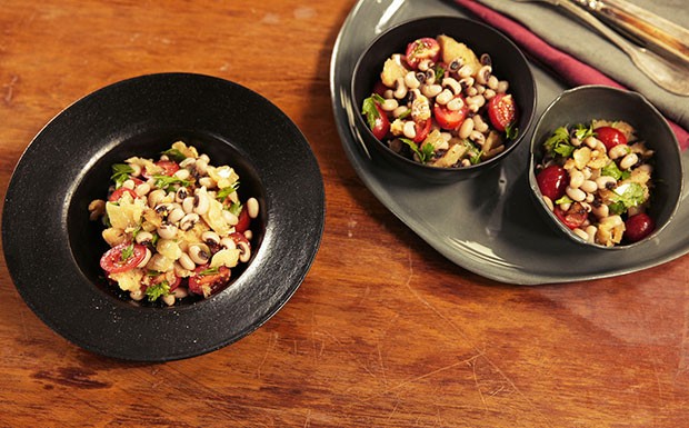 SALADA DE BACALHAU COM FEIJÃO FRADINHO