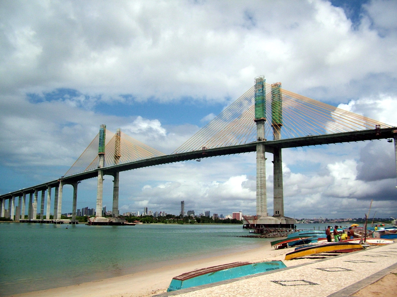 Ponte Newton Navarro