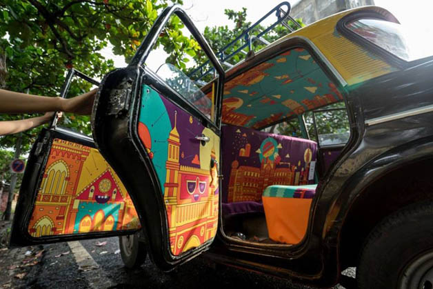 Taxis na Índia são galeria a quatro rodas; saiba mais