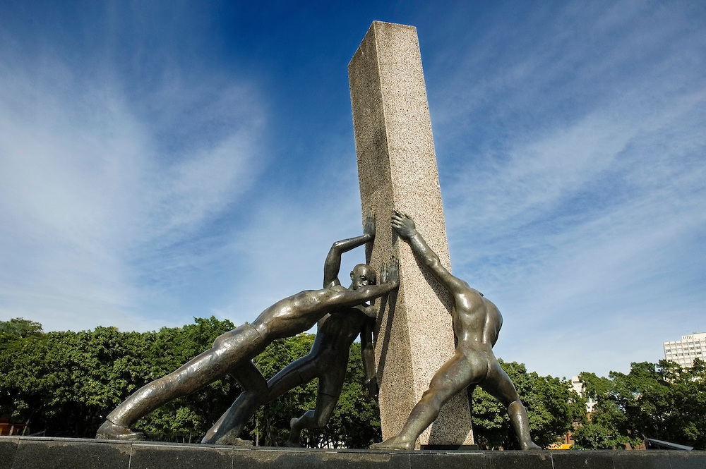 Monumento às Três Raças