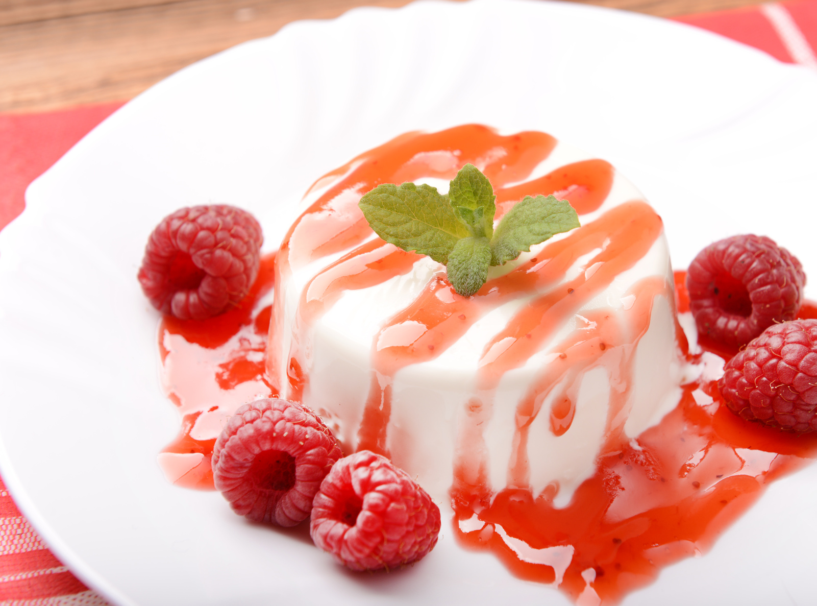 PANNA COTTA DE FRUTAS VERMELHAS