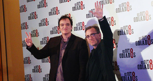 Cinema: Em passagem pelo Brasil, Quentin Tarantino fala sobre carreira, sangue, faroestes e a parceria com Tim Roth.