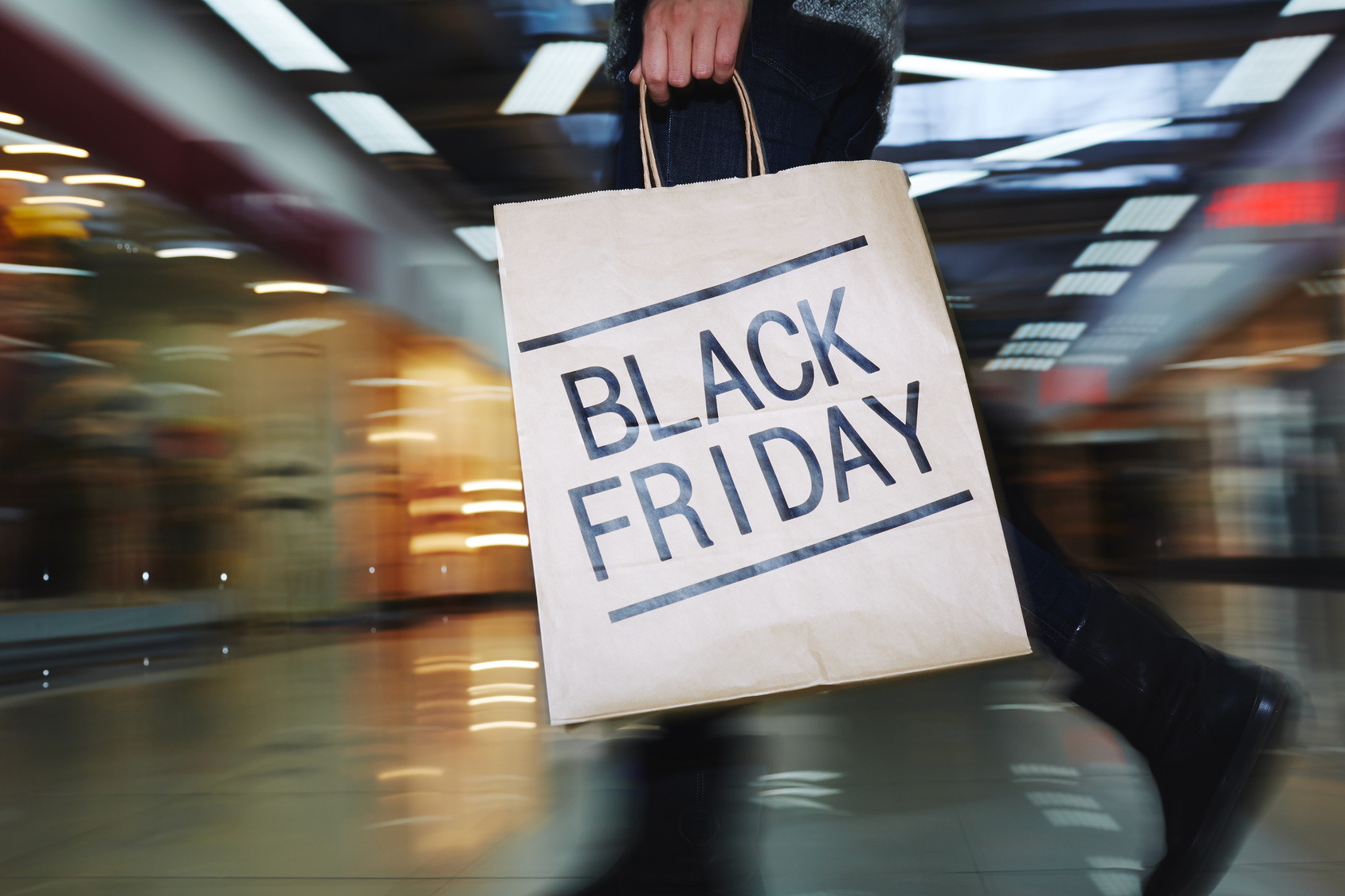 Viagens: Confira os horários de funcionamento dos shoppings e lojas para a Black Friday 2015 em SP