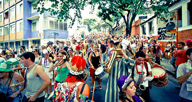 Baile Pré-Carnaval com o Bloco da Farofa Aquática 2015