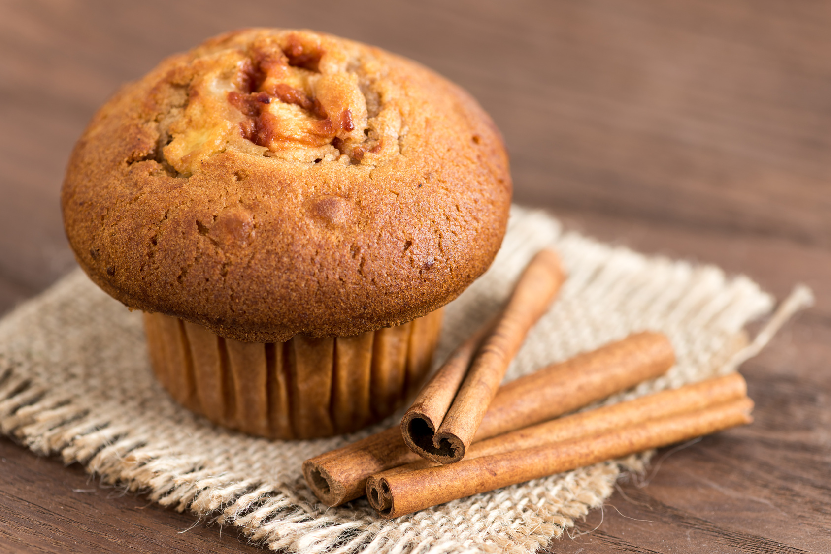 Cupcake de maçã com canela sem glúten