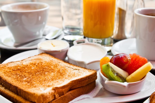 Proteína + carboidrato + vitamina + minerais