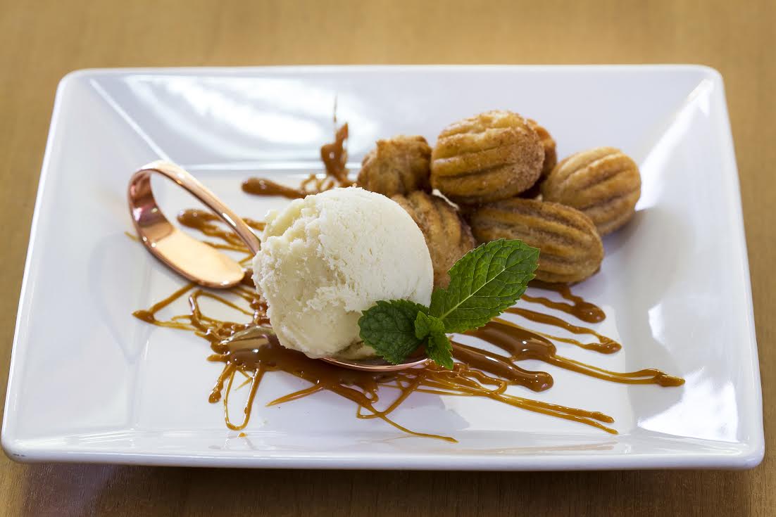 Churros de Doce de Leite com Sorvete de Jaca - Capim Santo