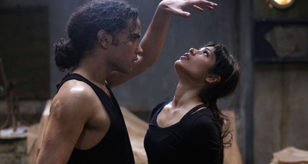 “O Dançarino do Deserto” explora o caráter subversivo da dança no Irã