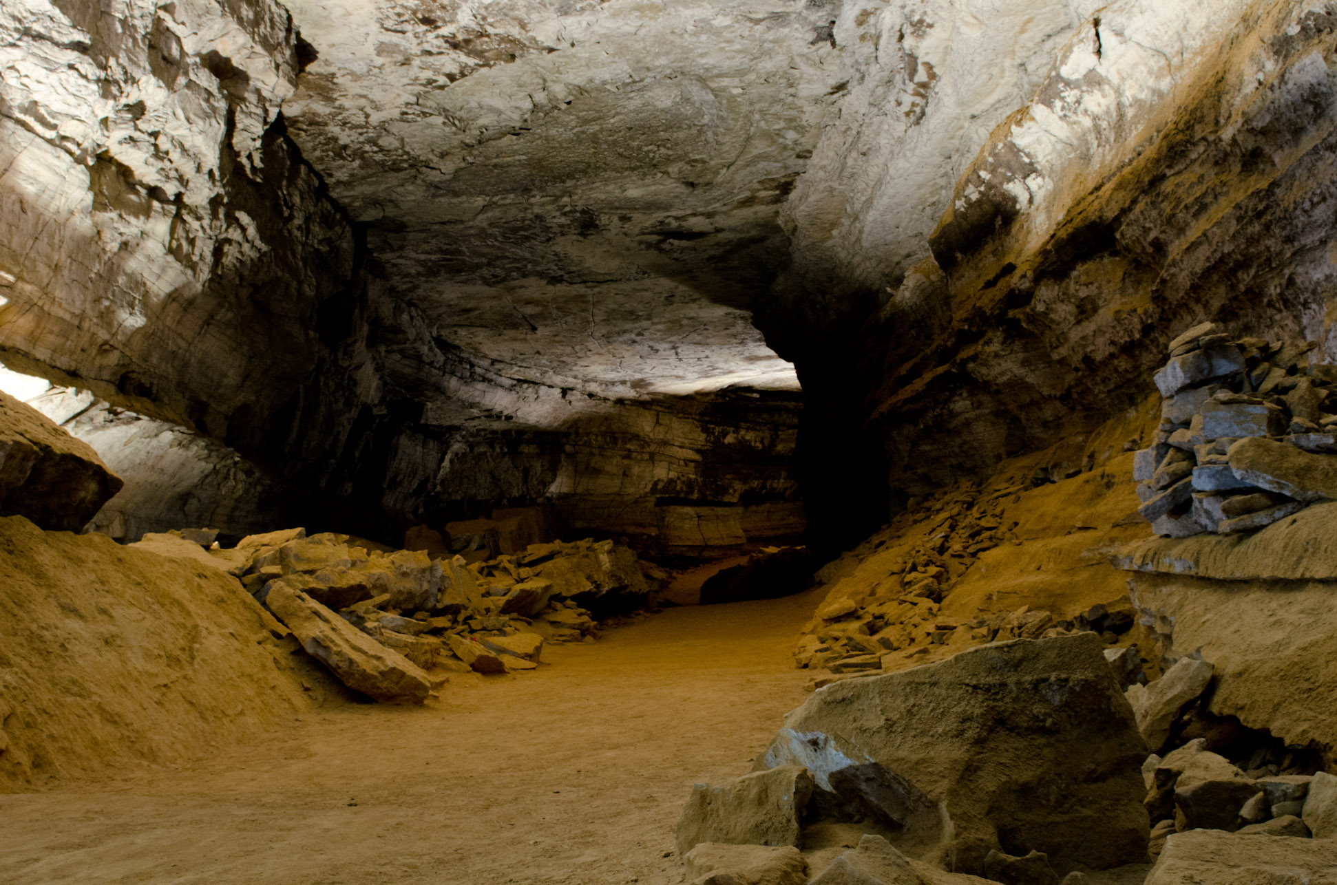 10 cavernas impressionantes que você precisa