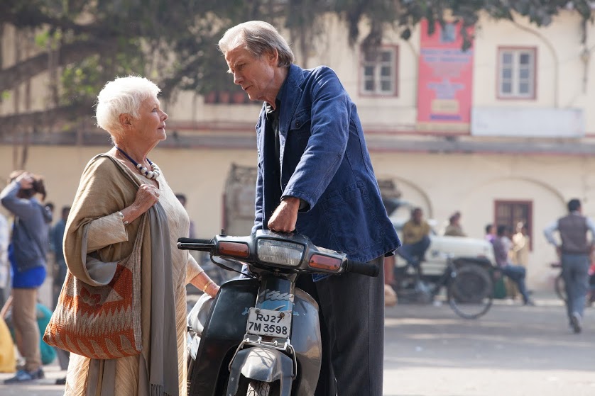 Crítica: “O Exótico Hotel Marigold 2” amarra histórias de amor e amizade em diferentes idades