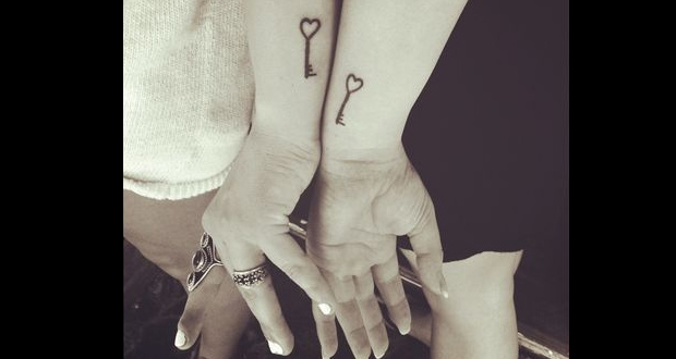 Tatuagens de mãe e filha