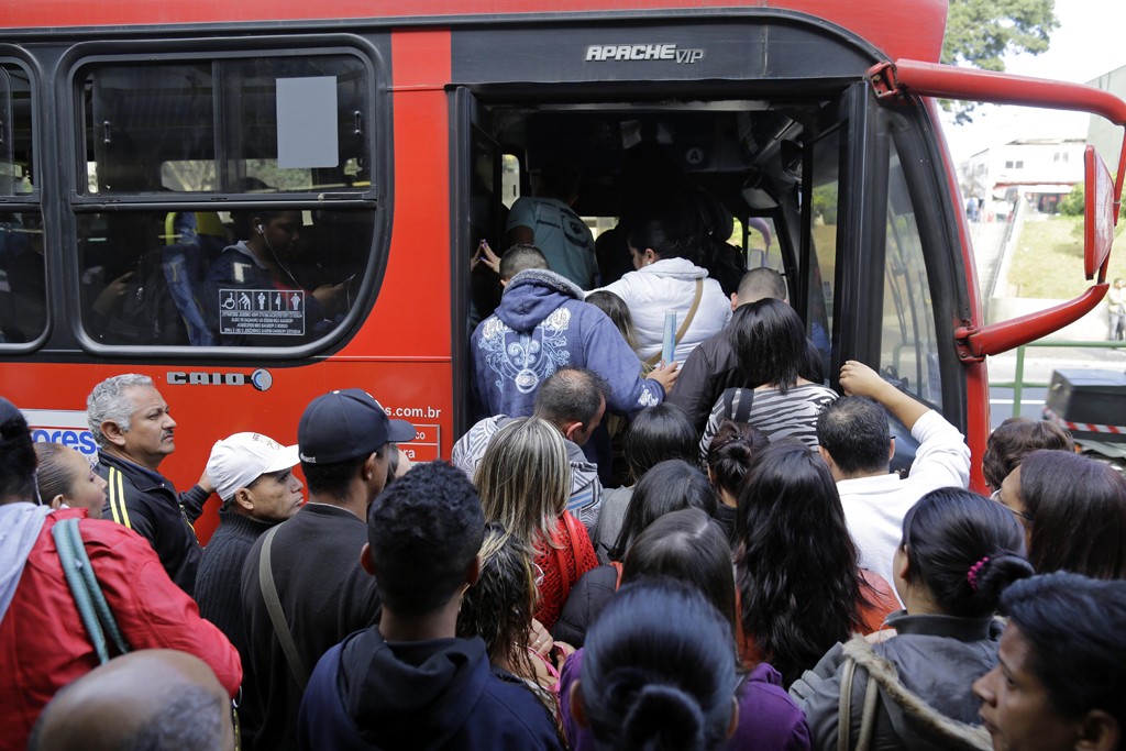 12 coisas que já passaram pela cabeça de todo mundo que usa transporte público
