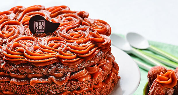 Restaurantes: Padaria lança bolo de churros para Dia das Mães