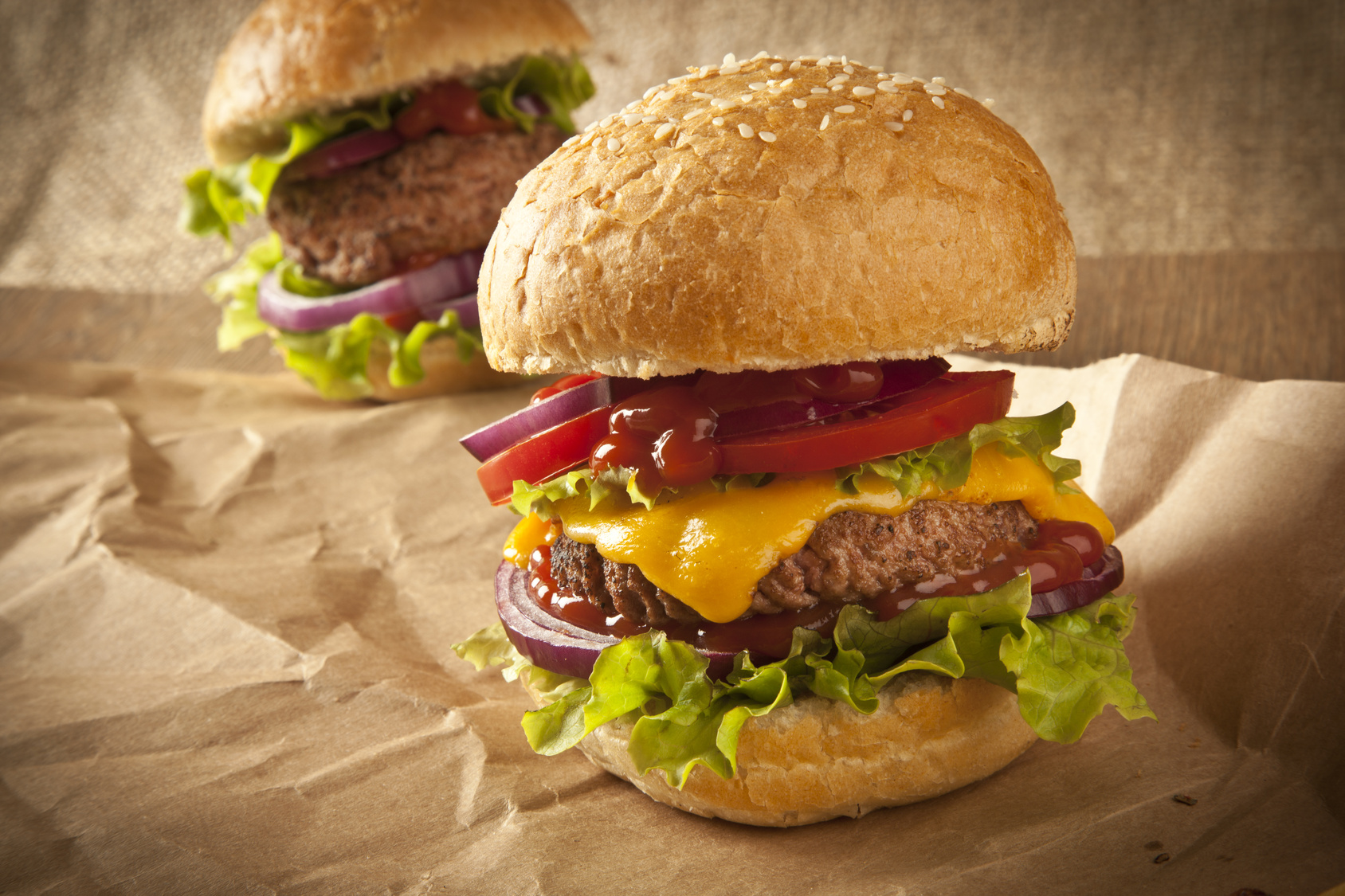 Hambúrguer de picanha com molho barbecue