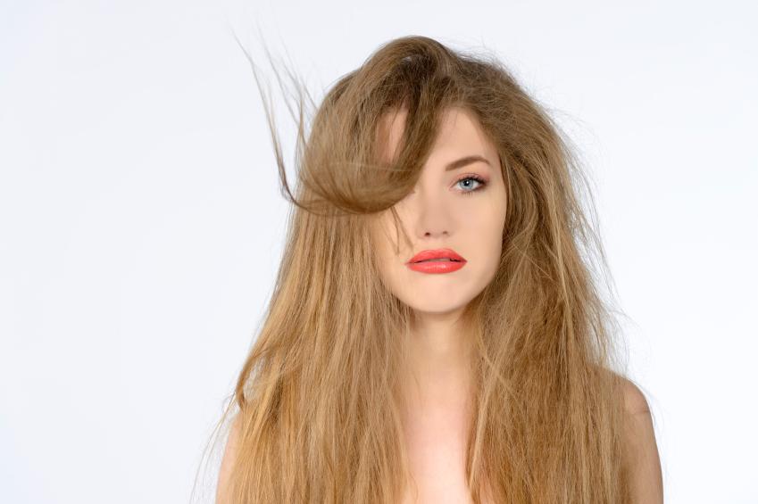 Moda e Beleza: 7 dicas essenciais para cuidar de cabelos com química