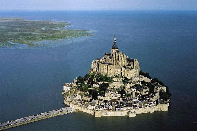 Viagens: Conheça 10 castelos incríveis pela Europa