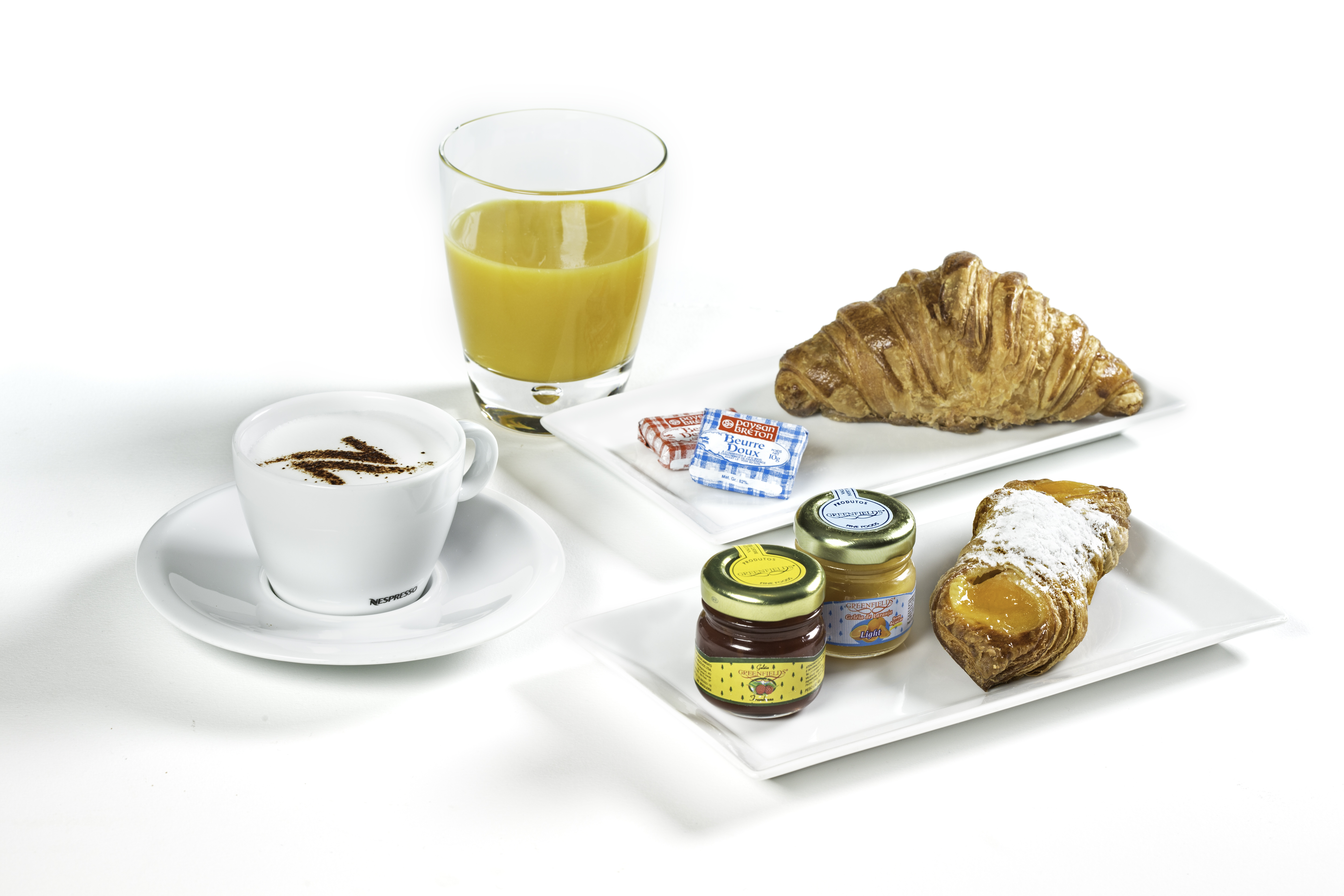 Marca lança opções de café da manhã completo por R$ 30