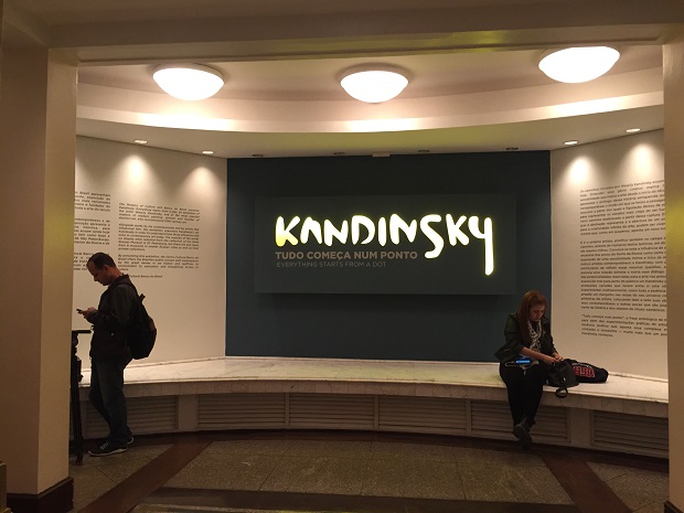 Exposição: Confira a exposição "Kandinsky: Tudo começa num ponto" em 20 fotos