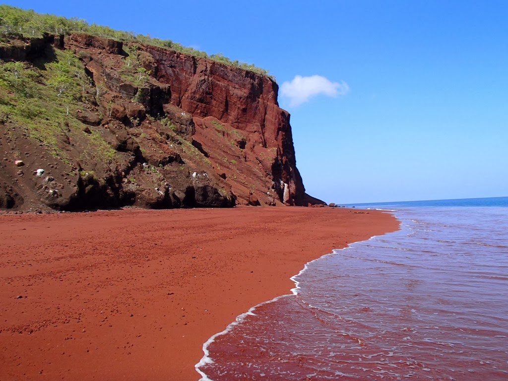 Red Sand Beach - Galápagos