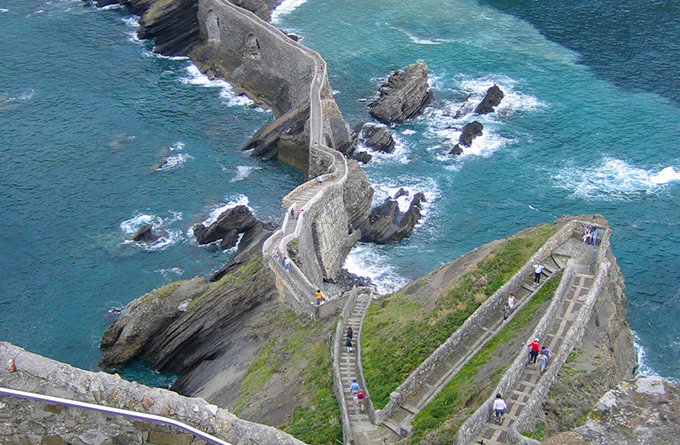 ESCADARIA ACIMA DO MAR - ESPANHA